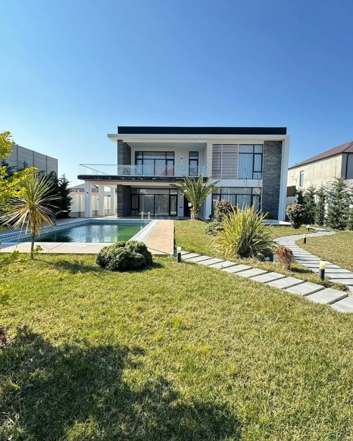 İcarəyə verilir 5 otaqlı həyət evi/bağ evi 350 m²